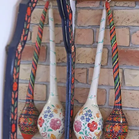 Fuezesi Papa Vendeghaza