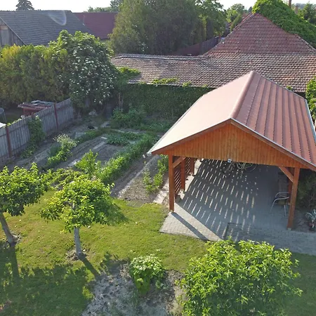 Penzion Fuezesi Papa Vendeghaza Harta